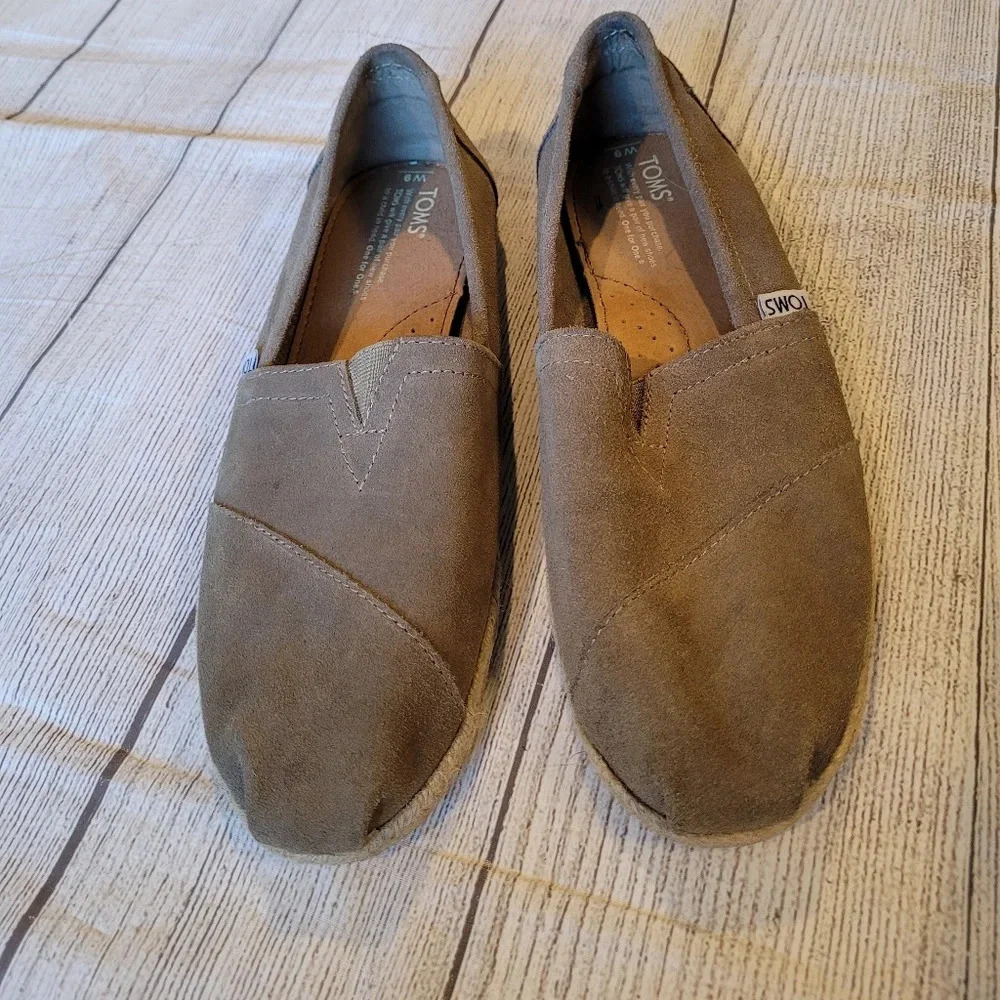 Toms Women’s •Size 9• Classic Slip-on Dark Taupe Suede Leather Comfort Shoes